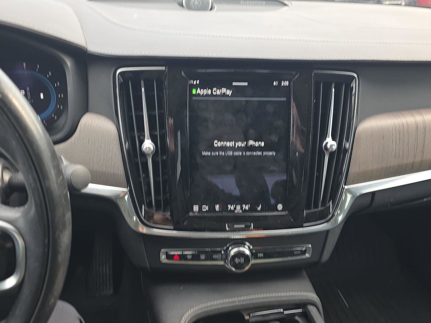 Used 2022 Volvo S90 B6 Inscription w/ Advanced Package image 28