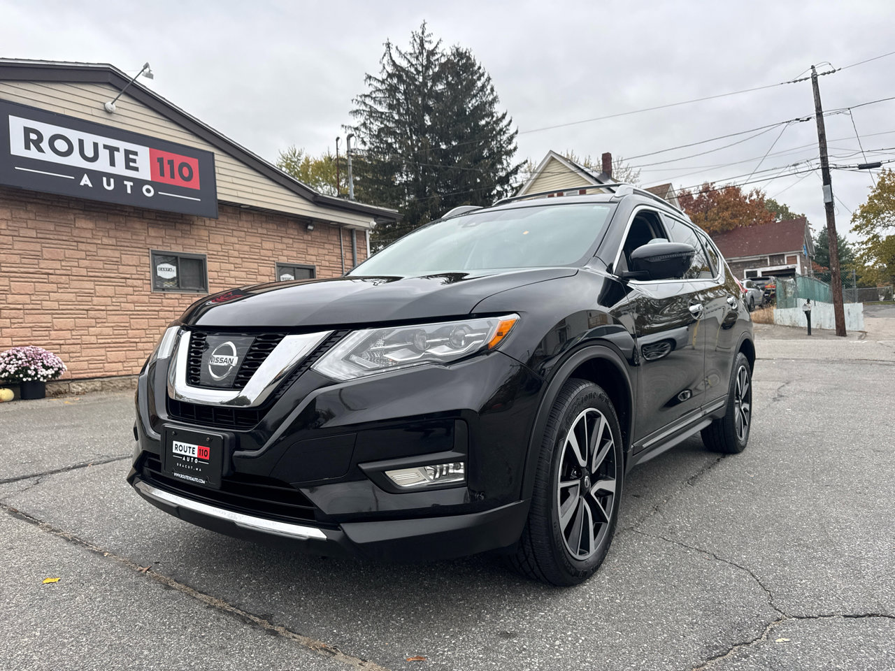 Used 2017 Nissan Rogue SL w/ SL Premium Package