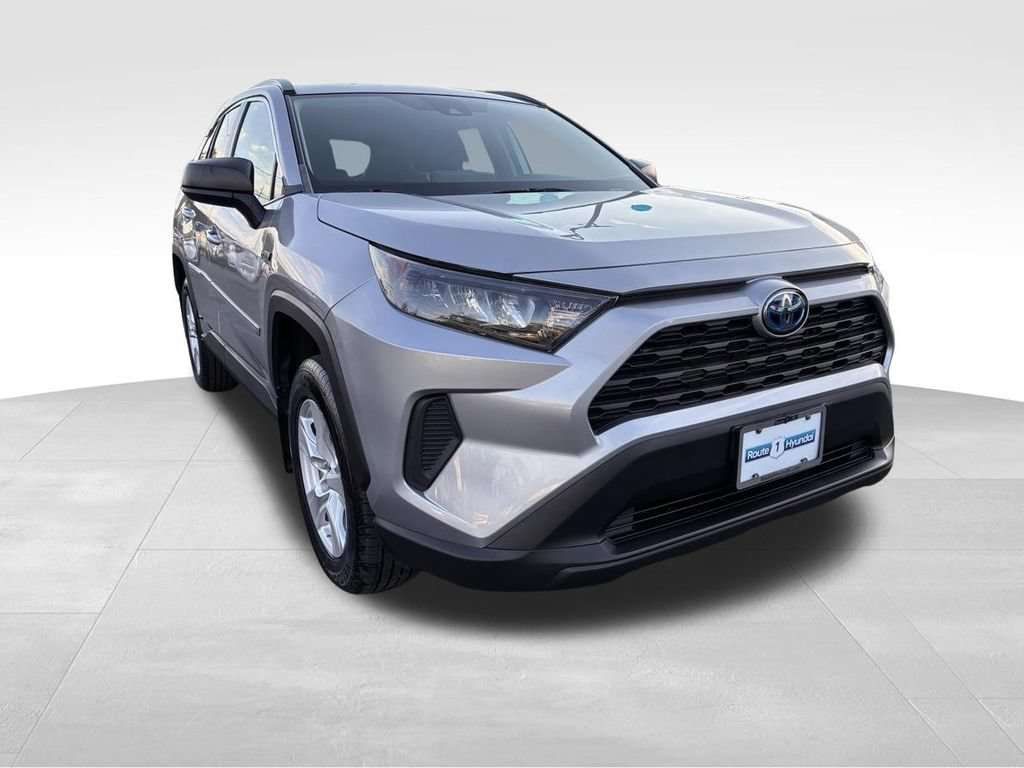 Used 2021 Toyota RAV4 LE AWD/4WD image 1
