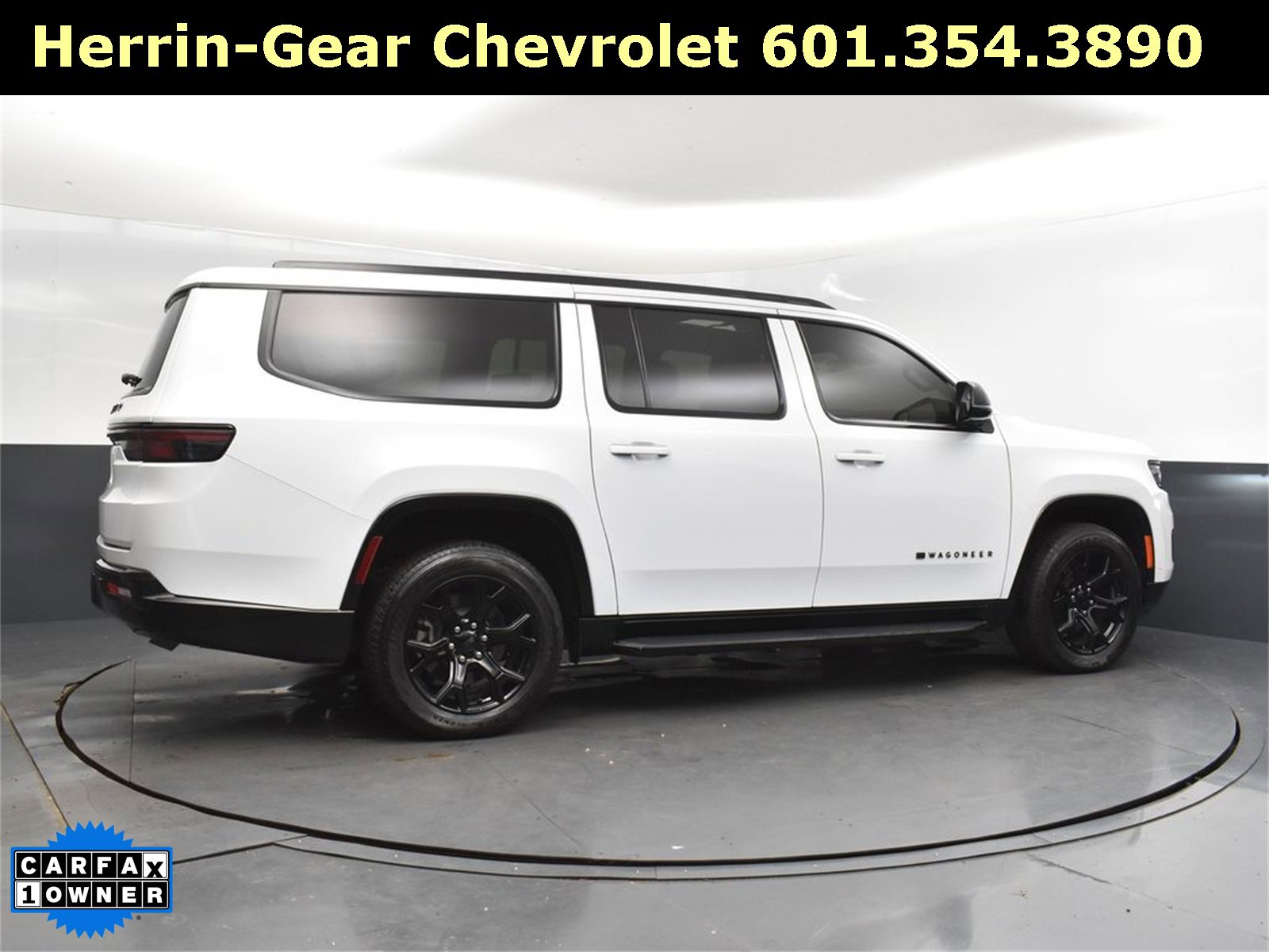 Used 2024 Jeep Wagoneer L Series II image 8