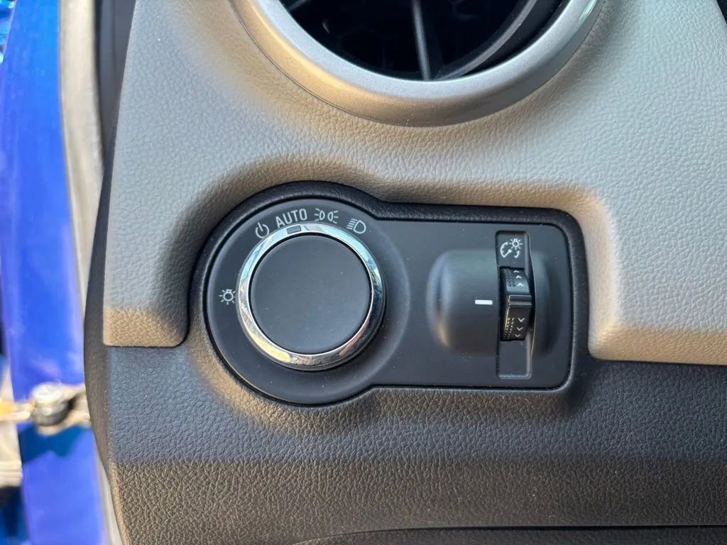 Used 2016 Chevrolet Trax LS AWD/4WD image 11