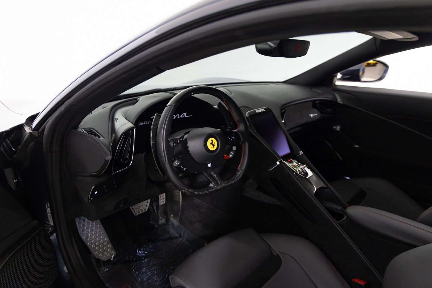 Used 2021 Ferrari Roma RWD image 19