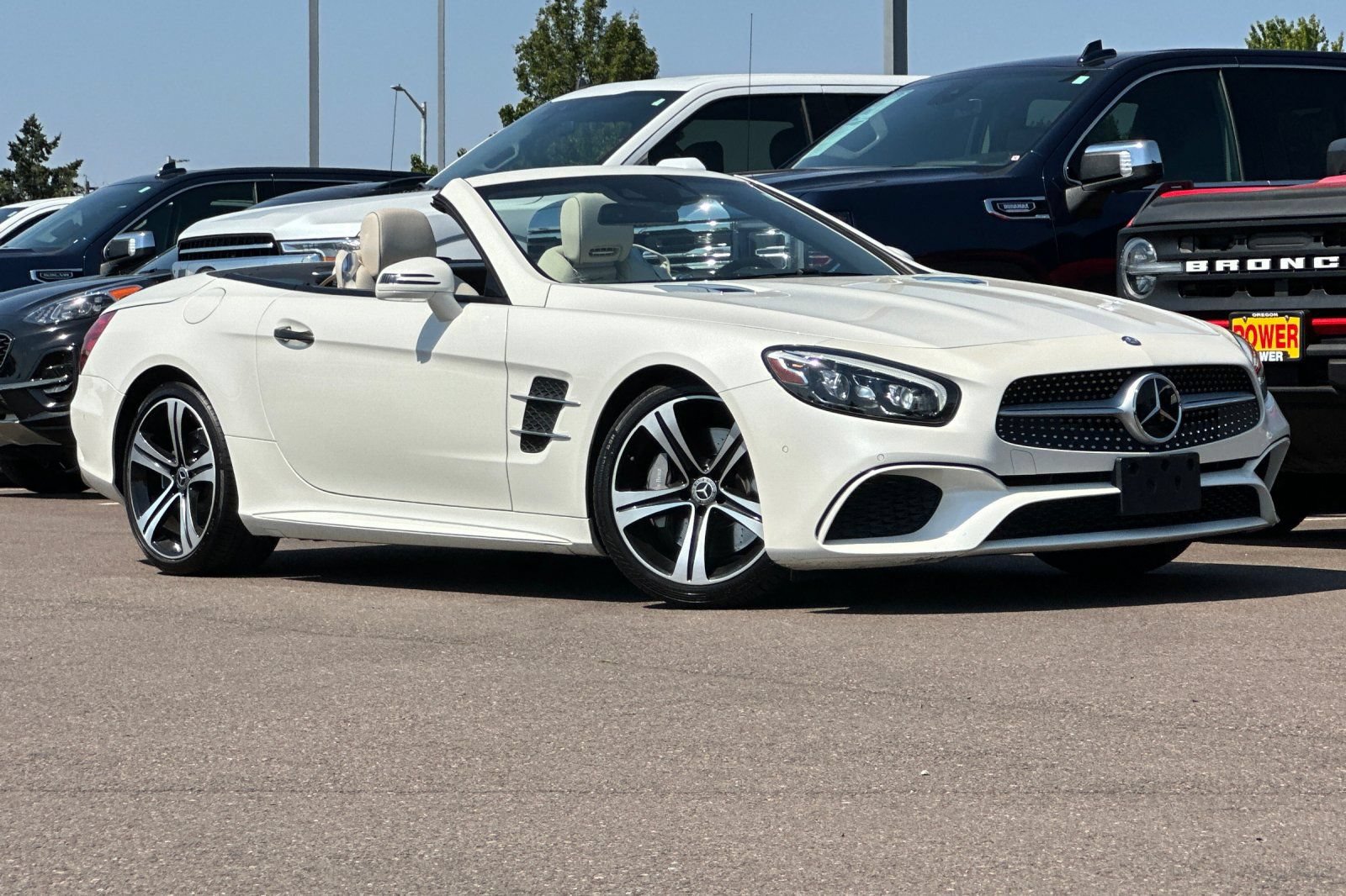 Used 2017 Mercedes-Benz SL 450 image 2