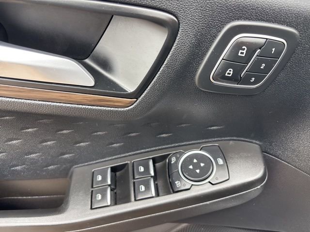 Used 2020 Ford Escape Titanium image 16