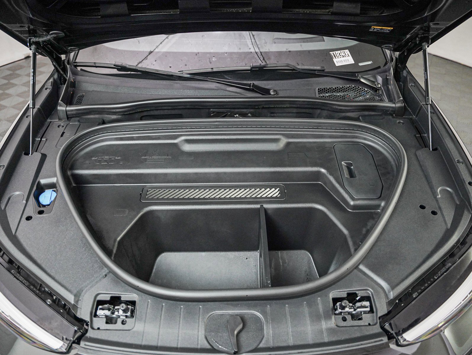 Certified 2025 Audi Q6 e-tron Premium Plus w/ Premium Plus image 4