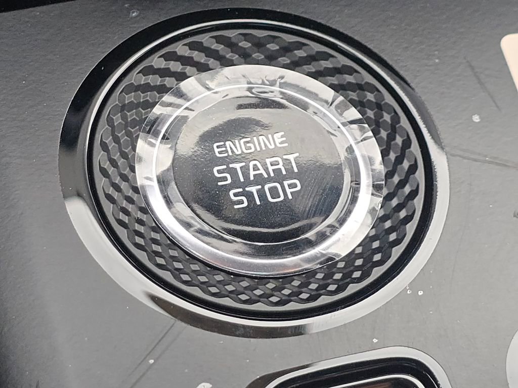 New 2025 Kia Niro EX image 30