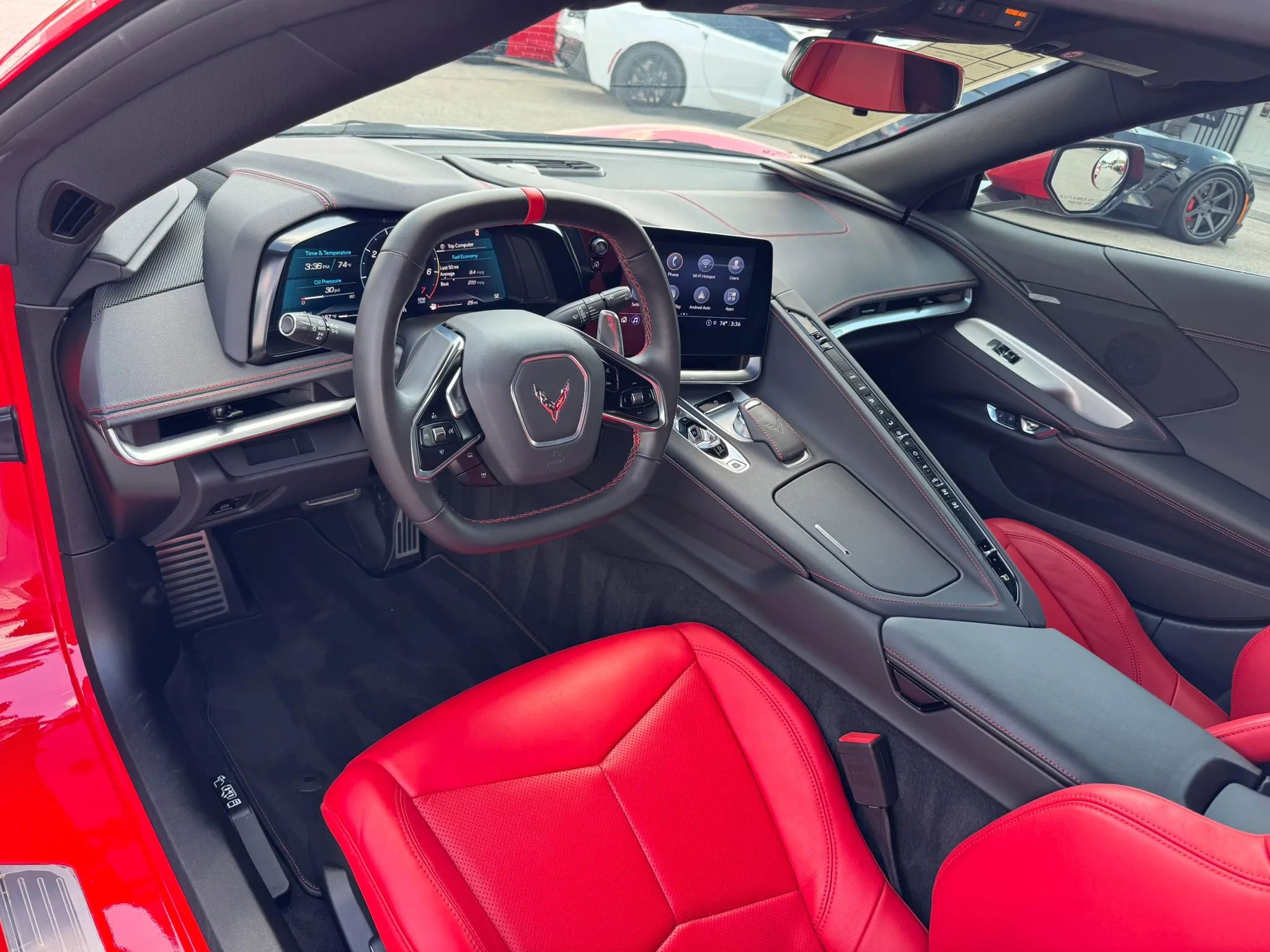 Used 2022 Chevrolet Corvette Stingray Coupe w/ Z51 Performance Package image 21