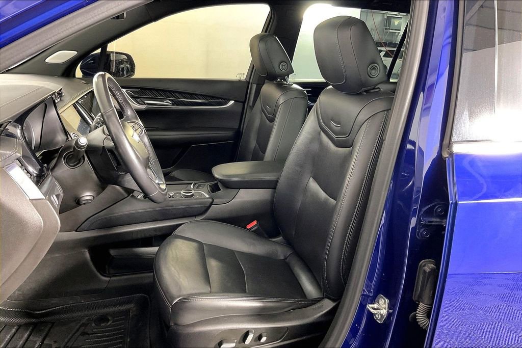 Used 2023 Cadillac XT6 Premium Luxury AWD/4WD image 36