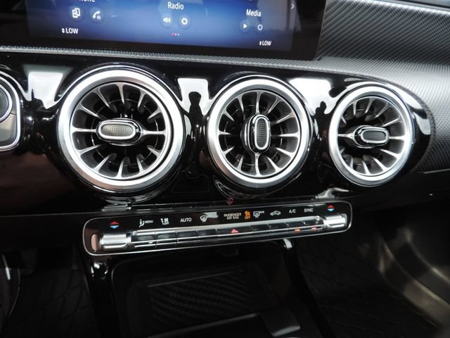 Used 2025 Mercedes-Benz CLA 250 image 24