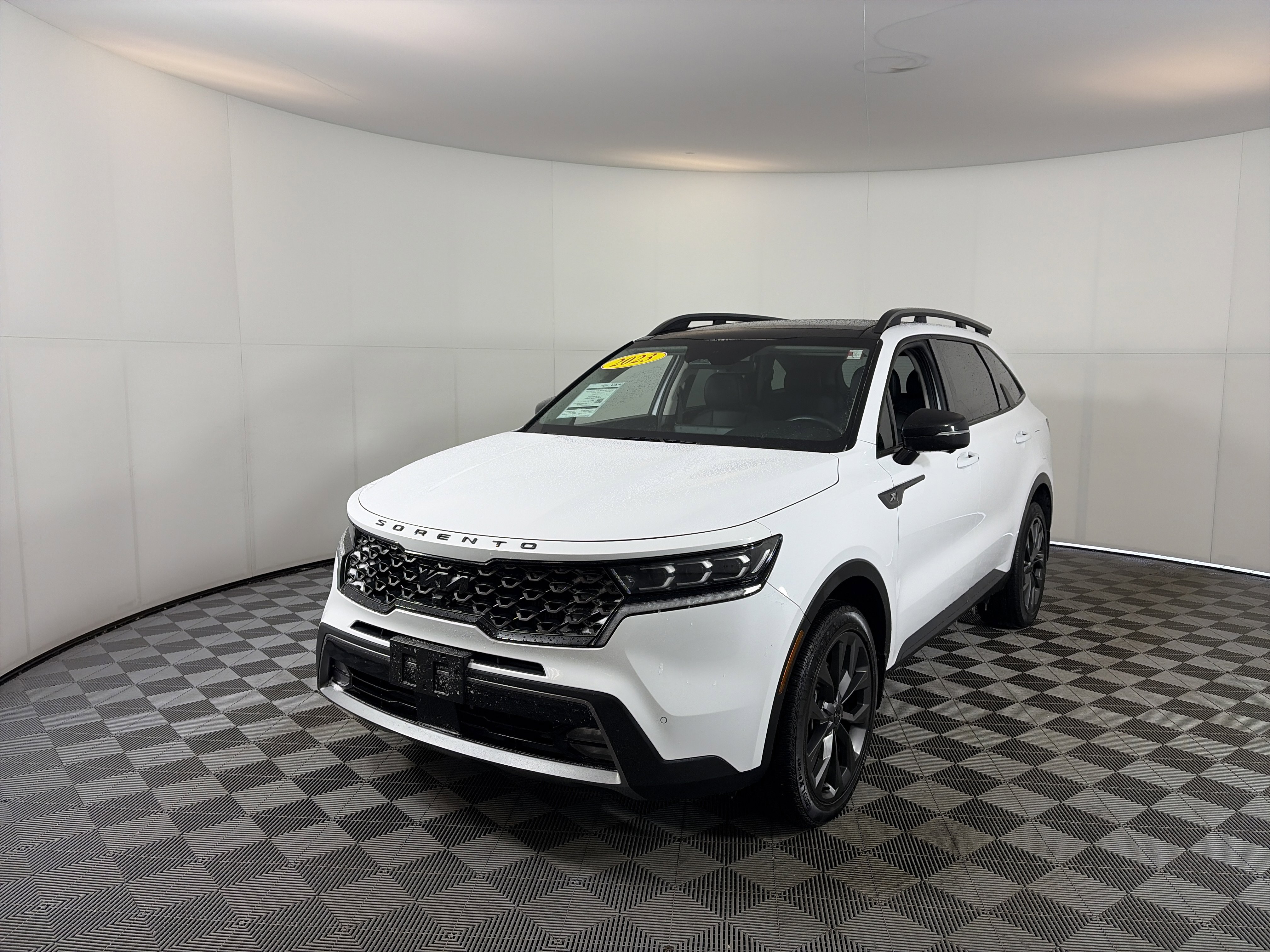Used 2023 Kia Sorento SX Prestige image 2