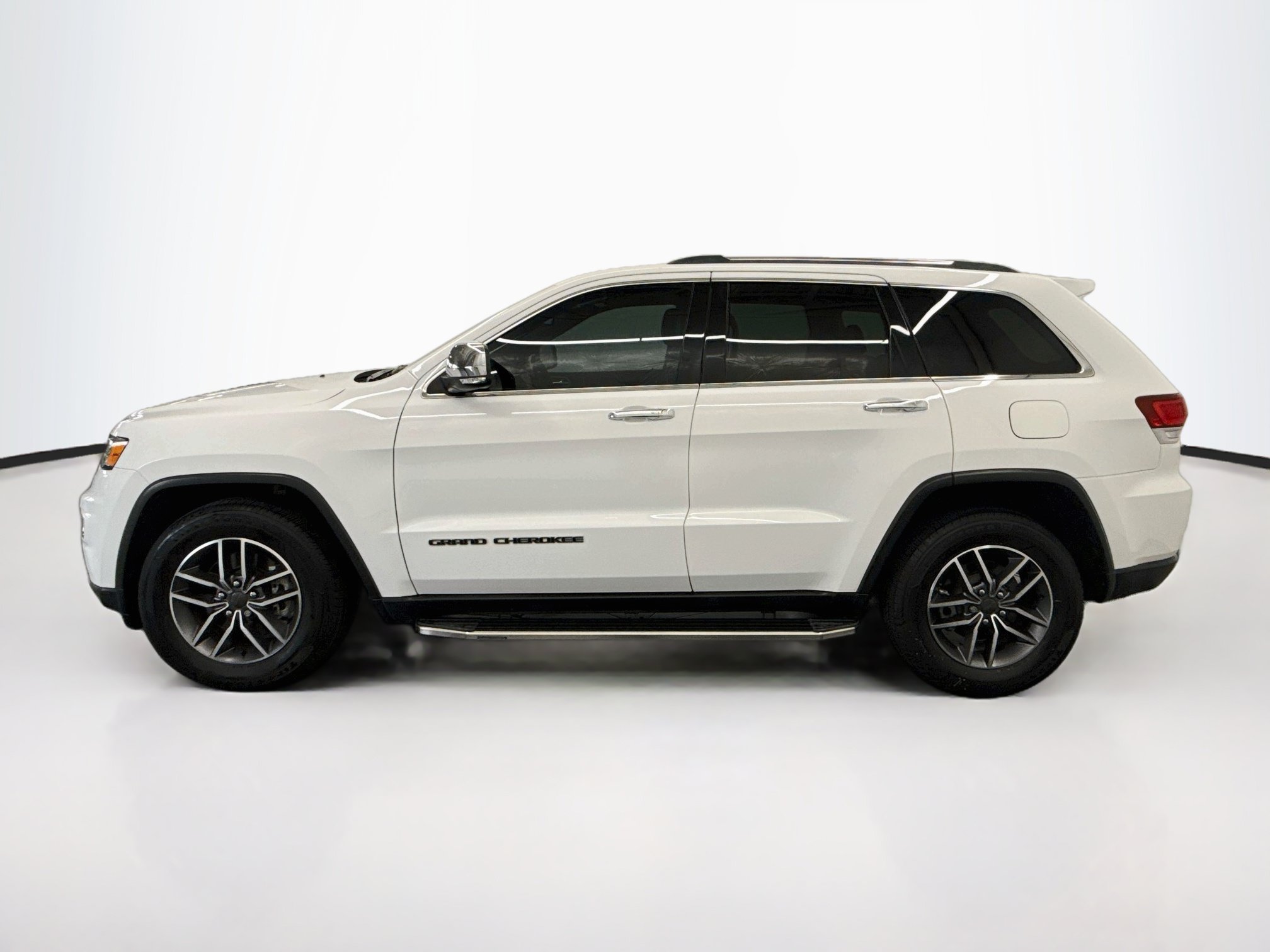 Used 2021 Jeep Grand Cherokee Limited RWD image 4