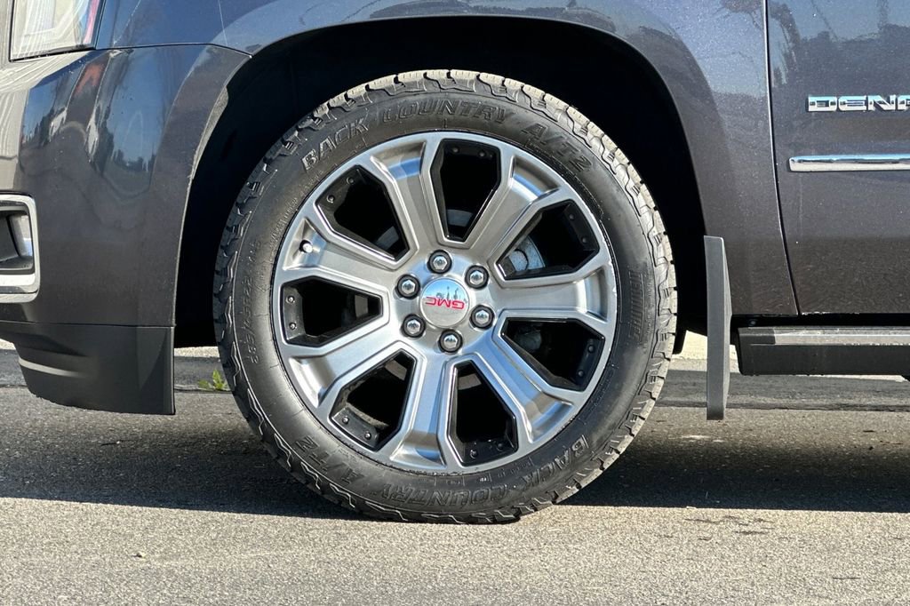 Used 2016 GMC Yukon Denali image 29