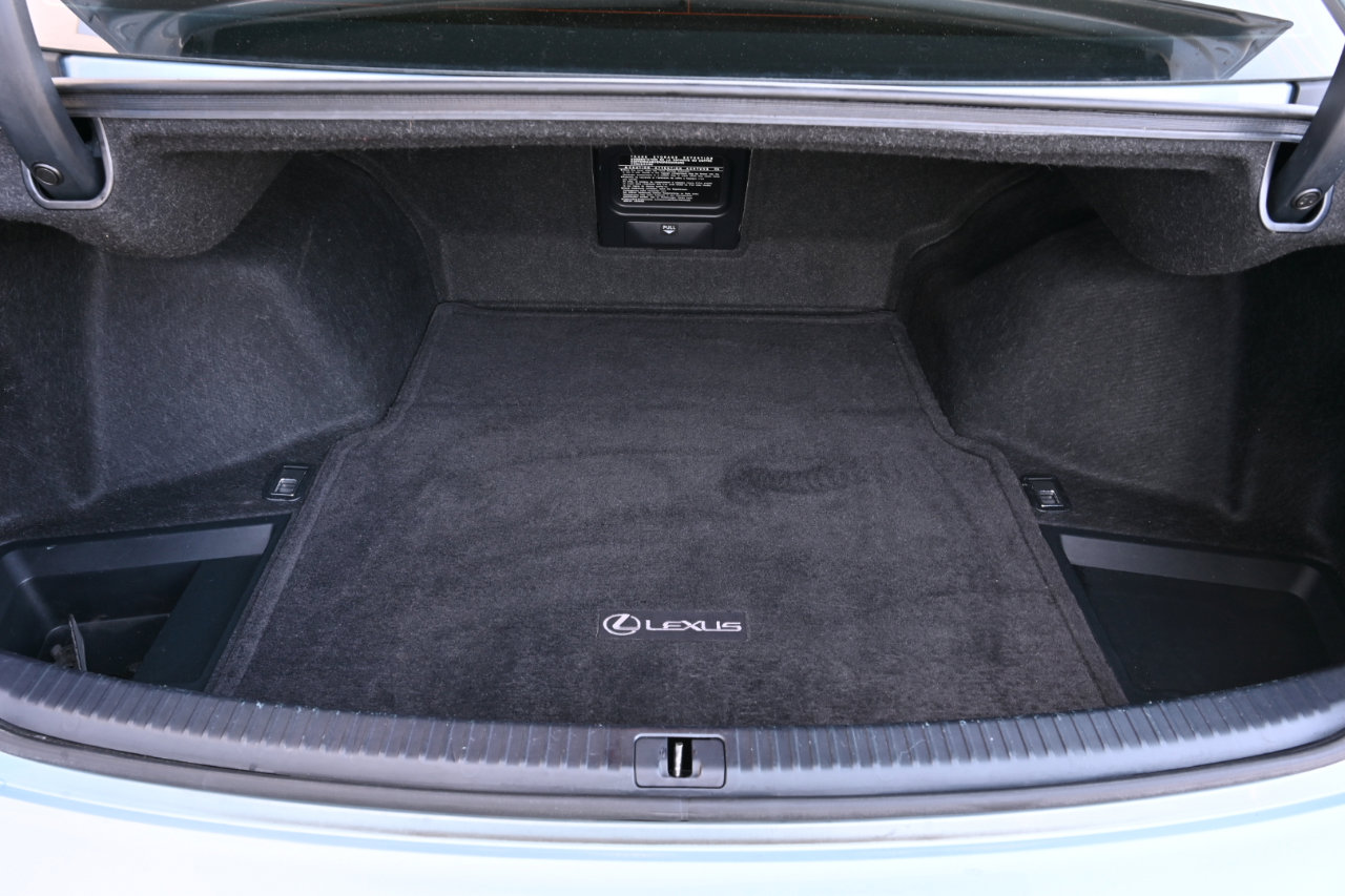 Used 2011 Lexus IS 250 w/ Premium Pkg Value Edition RWD image 30