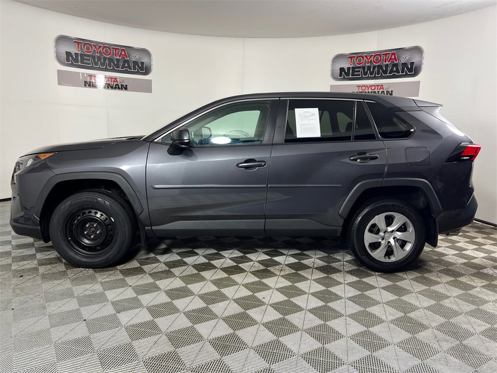Used 2022 Toyota RAV4 LE image 6
