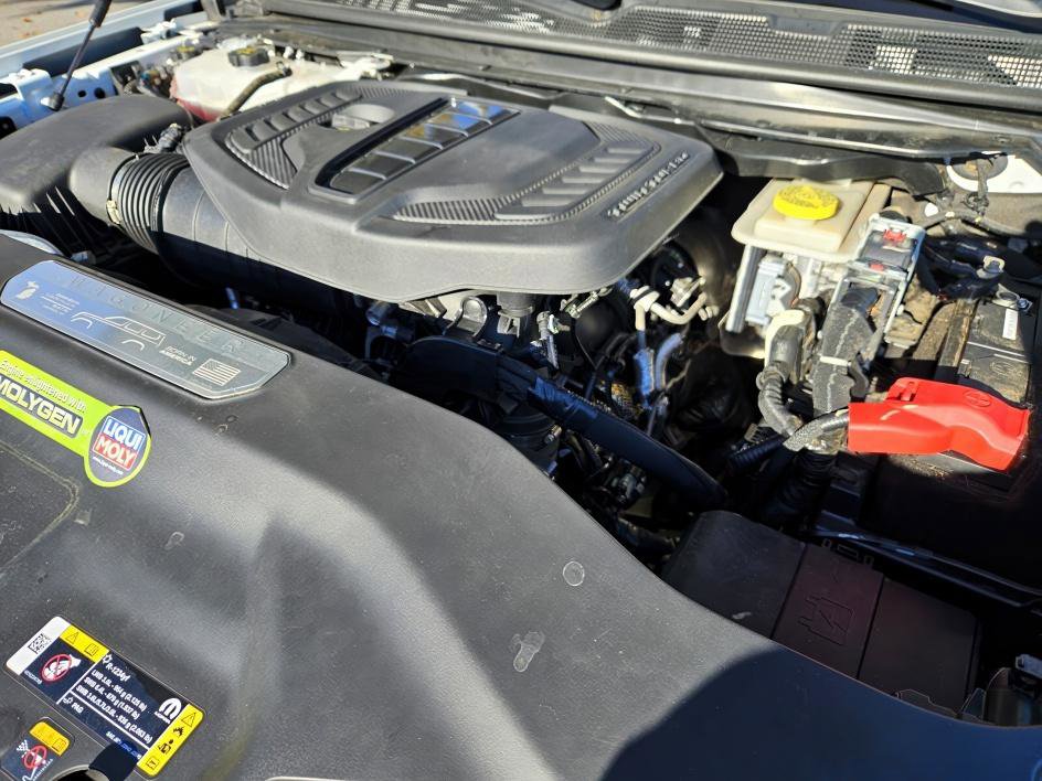 Used 2024 Jeep Wagoneer L 4WD w/ Premium Group I image 17