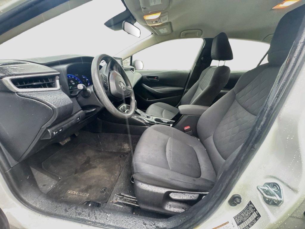 Used 2022 Toyota Corolla LE w/ Carpet Mat Package (TMS) FWD image 22