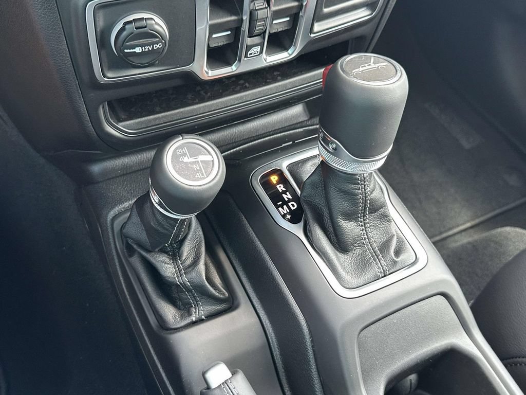 New 2026 Jeep Gladiator Mojave AWD/4WD image 17