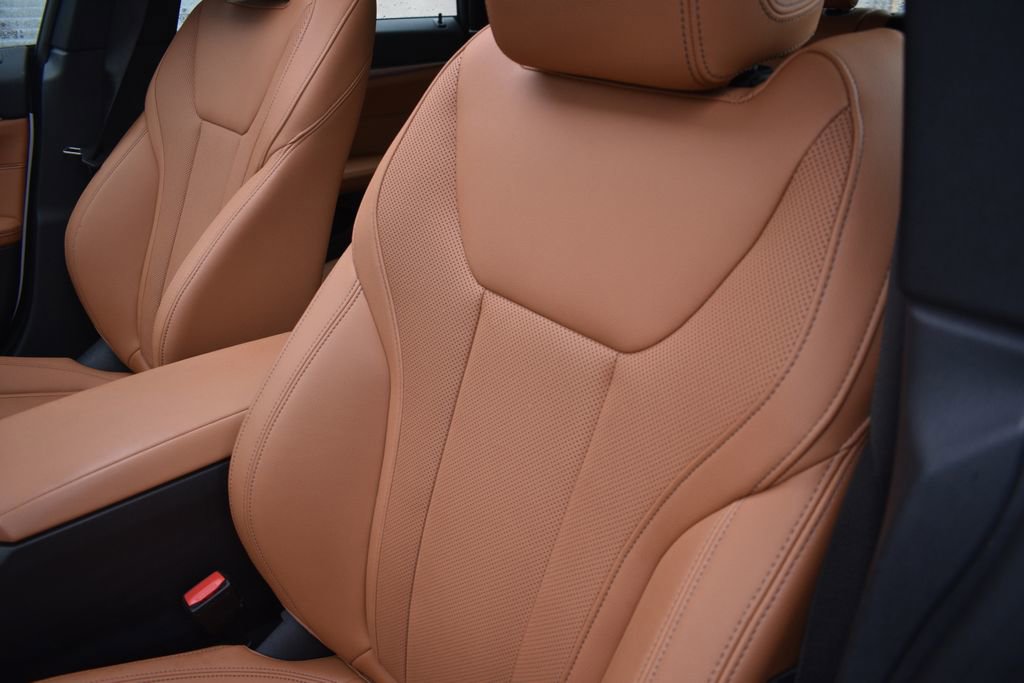 Used 2023 BMW i4 eDrive40 w/ M Sport Package image 11