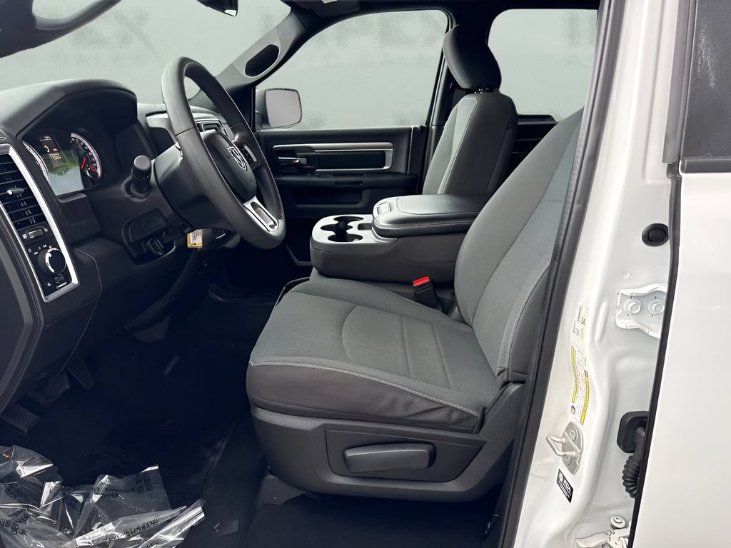 Used 2024 RAM 1500 Warlock AWD/4WD image 6