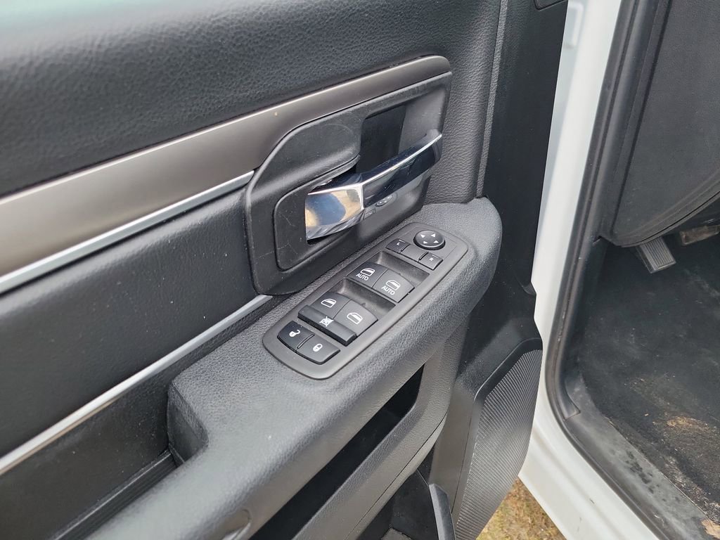 Used 2024 RAM 1500 Classic Warlock image 10