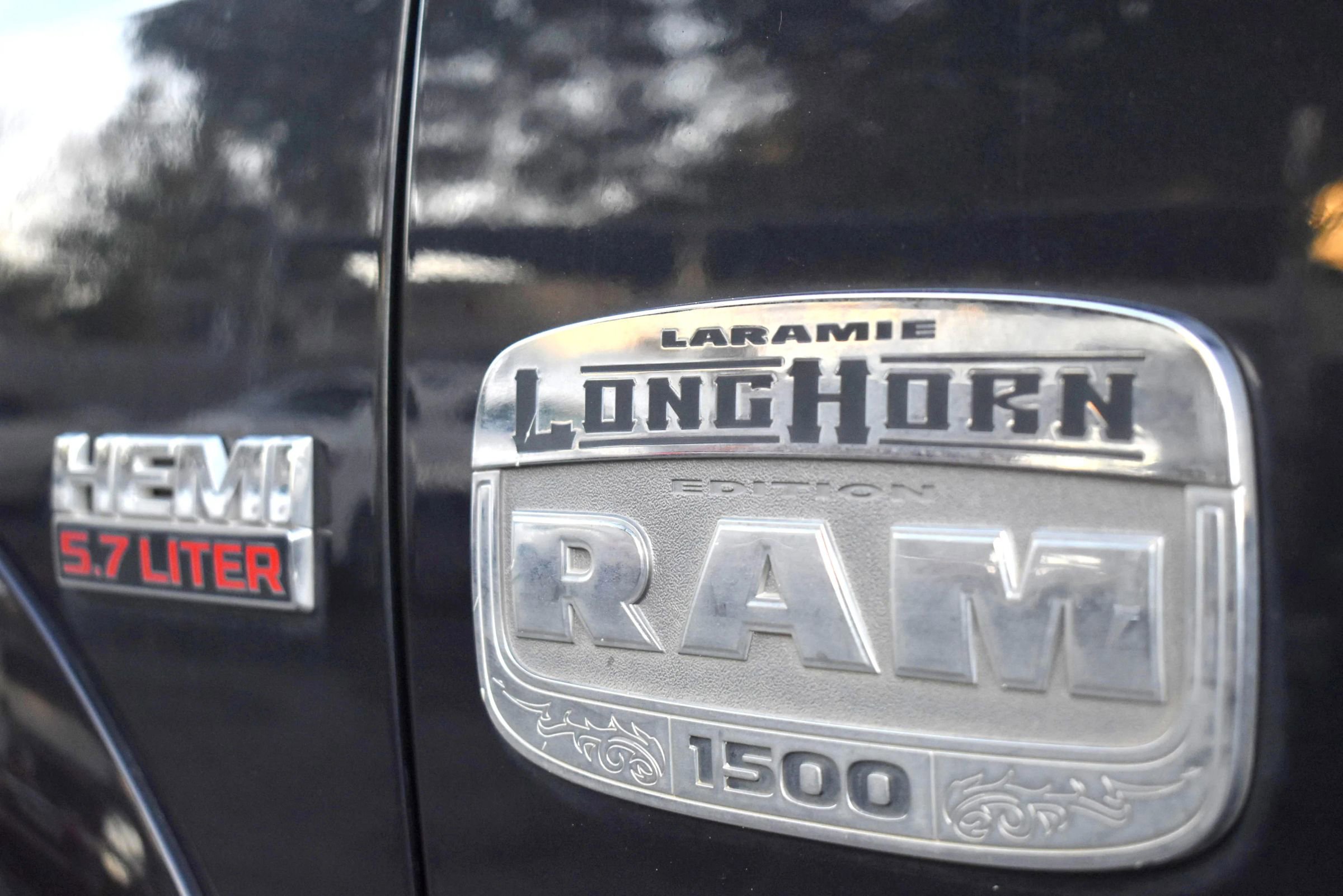 Used 2015 RAM 1500 Laramie Longhorn w/ Convenience Group image 4