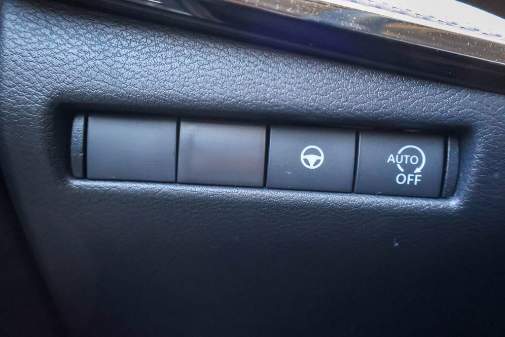 New 2026 Nissan Kicks SR image 15