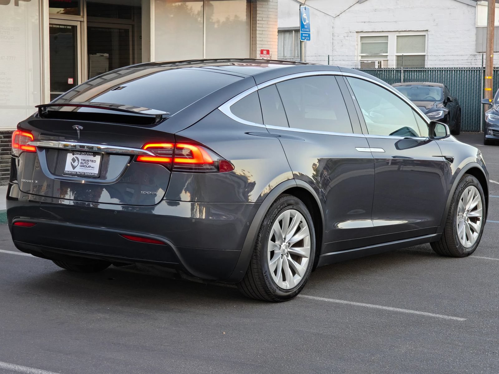 Used 2017 Tesla Model X 100D AWD/4WD image 9
