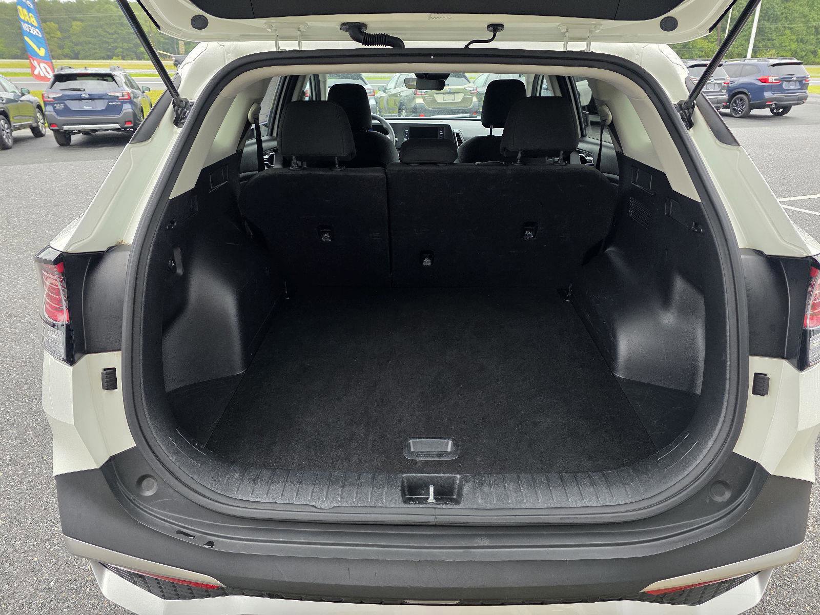 Used 2023 Kia Sportage LX image 15