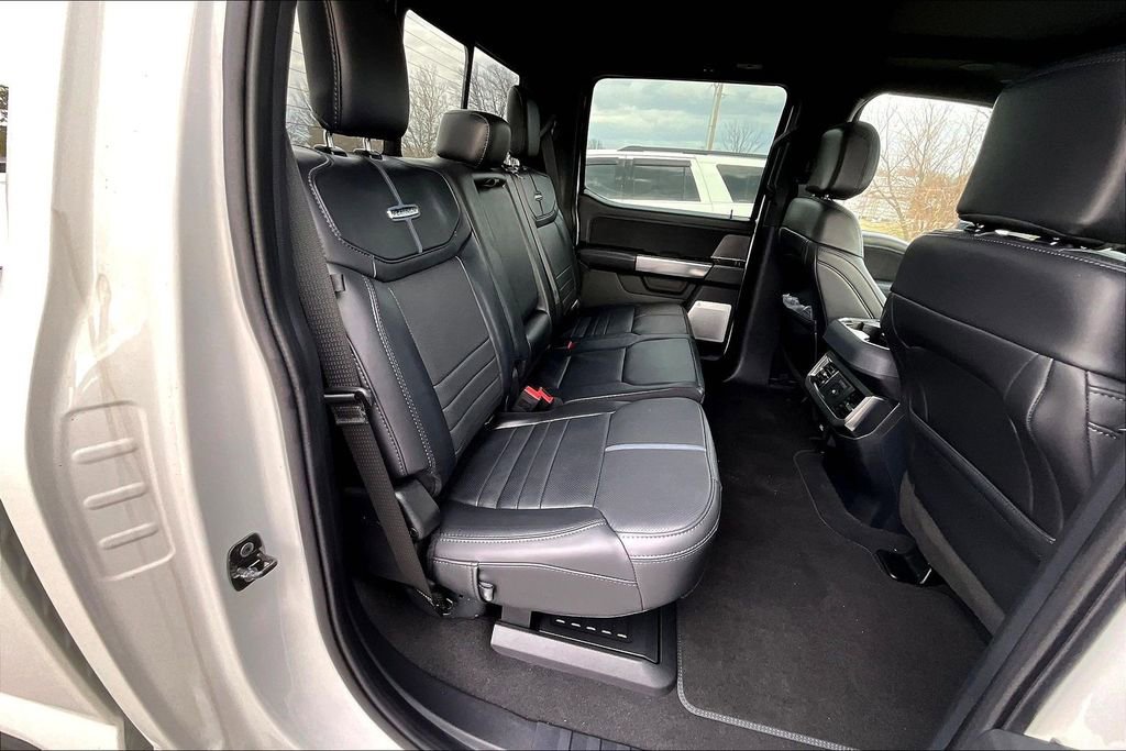 Used 2025 Ford F350 Platinum w/ FX4 Off-Road Package image 29