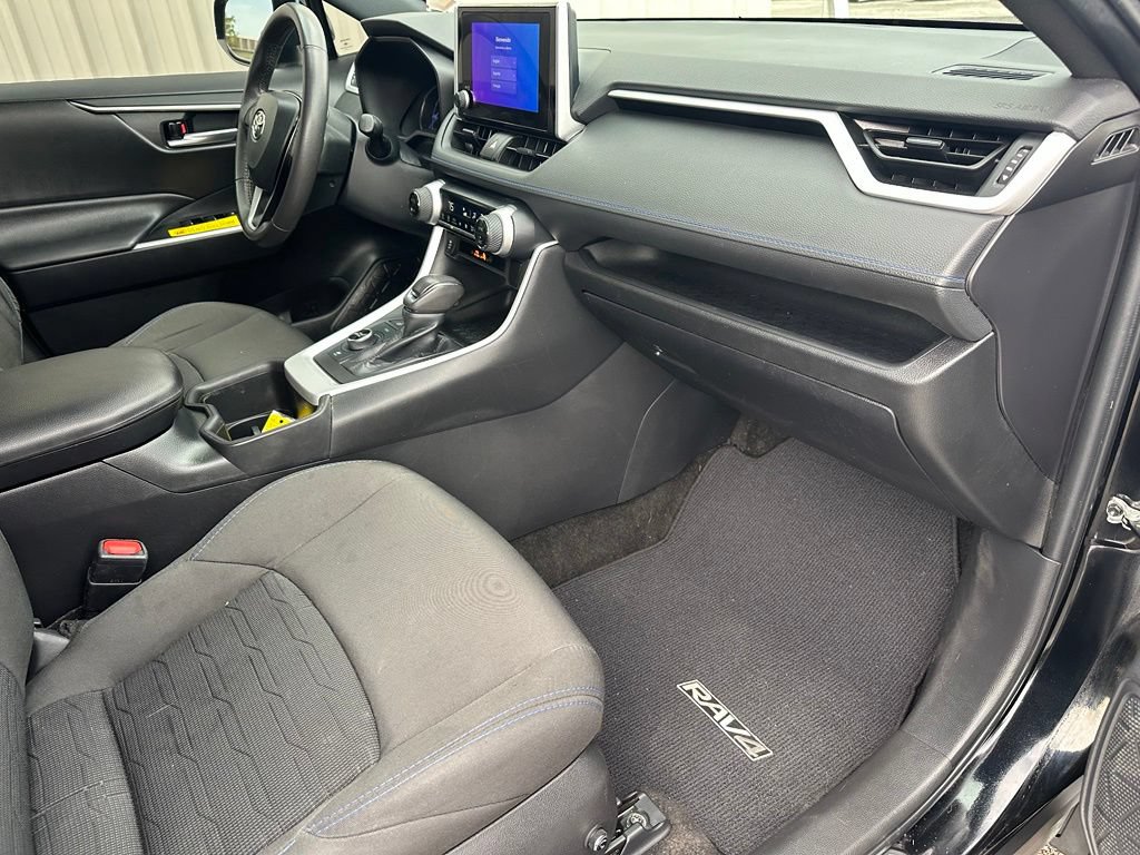 Used 2023 Toyota RAV4 SE AWD/4WD image 28
