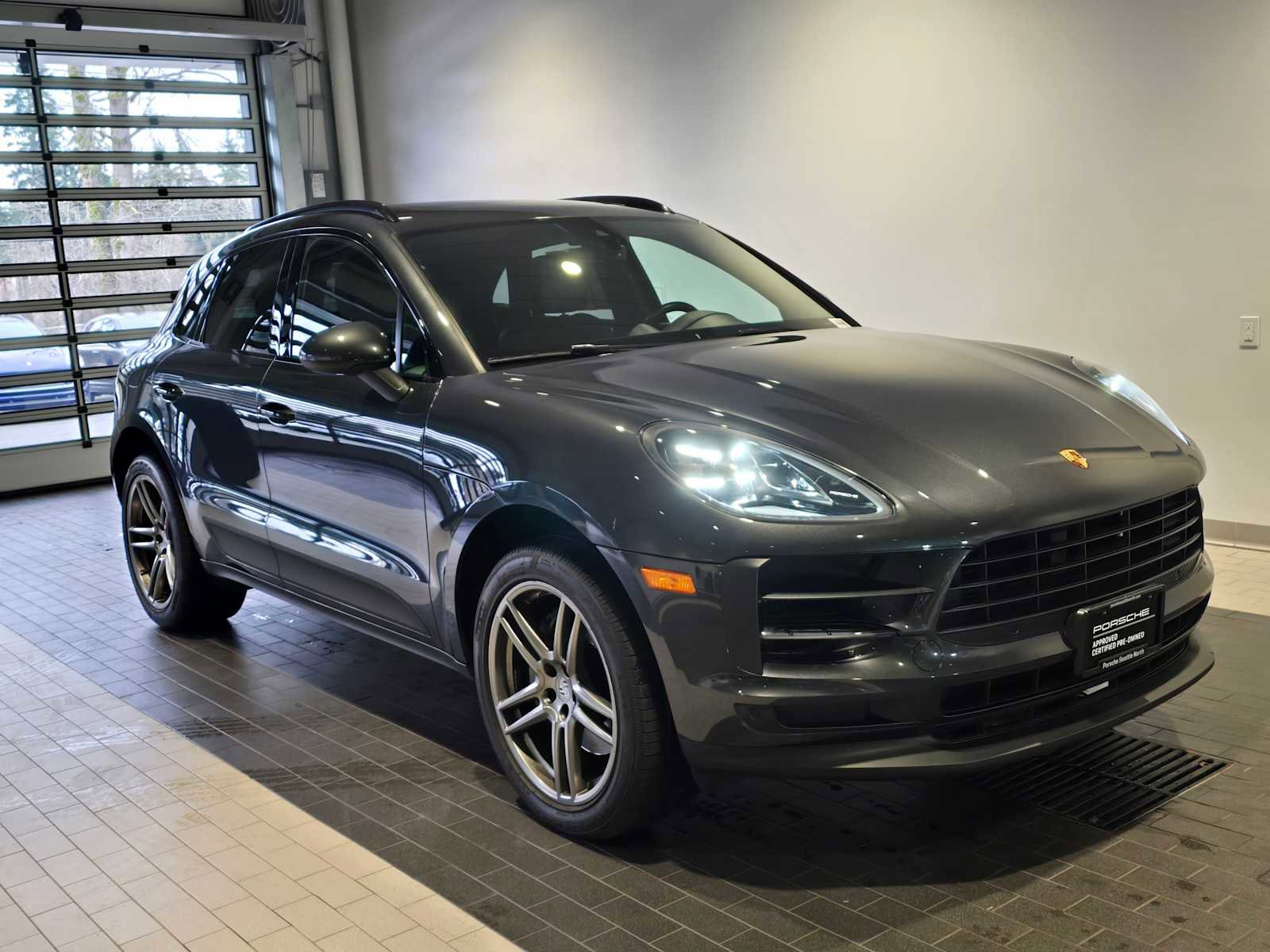 Used 2021 Porsche Macan S image 9