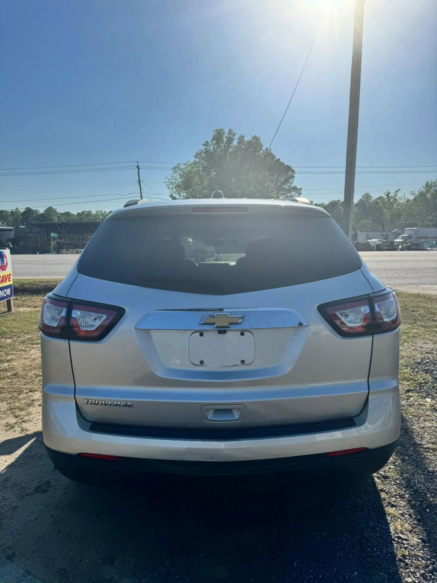 Used 2017 Chevrolet Traverse LS FWD image 8
