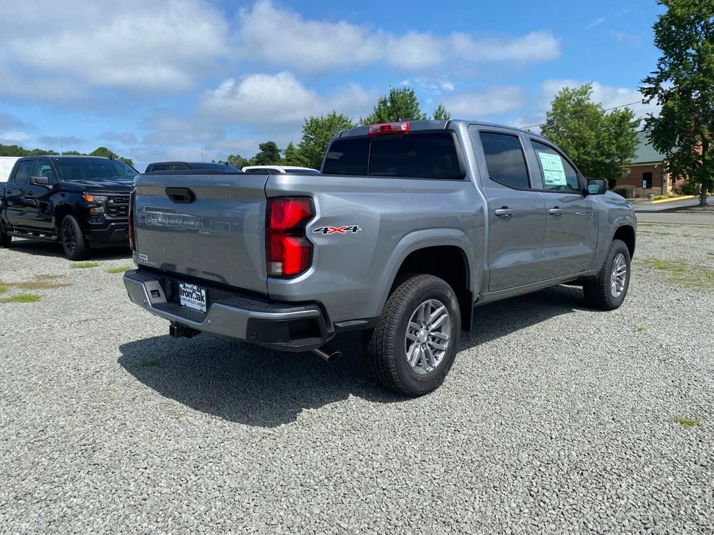 New 2025 Chevrolet Colorado LT w/ LT Convenience Package AWD/4WD image 3