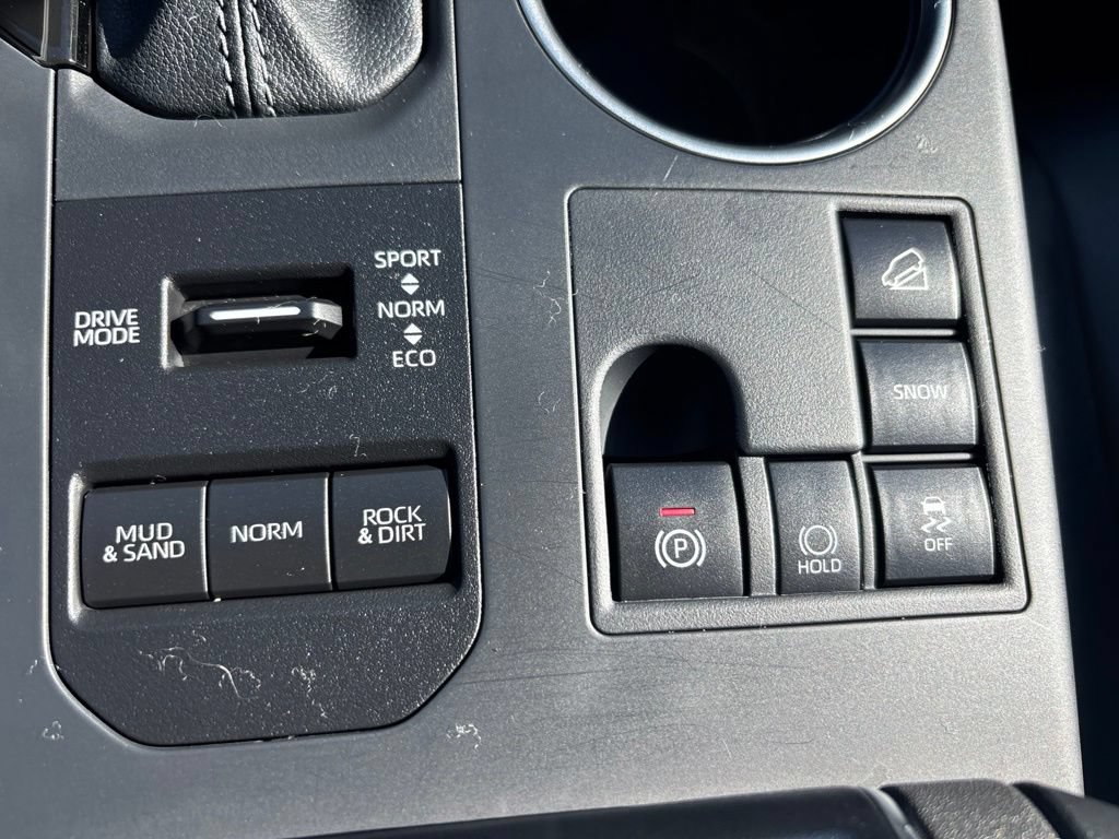 Used 2026 Toyota Highlander XLE AWD/4WD image 23