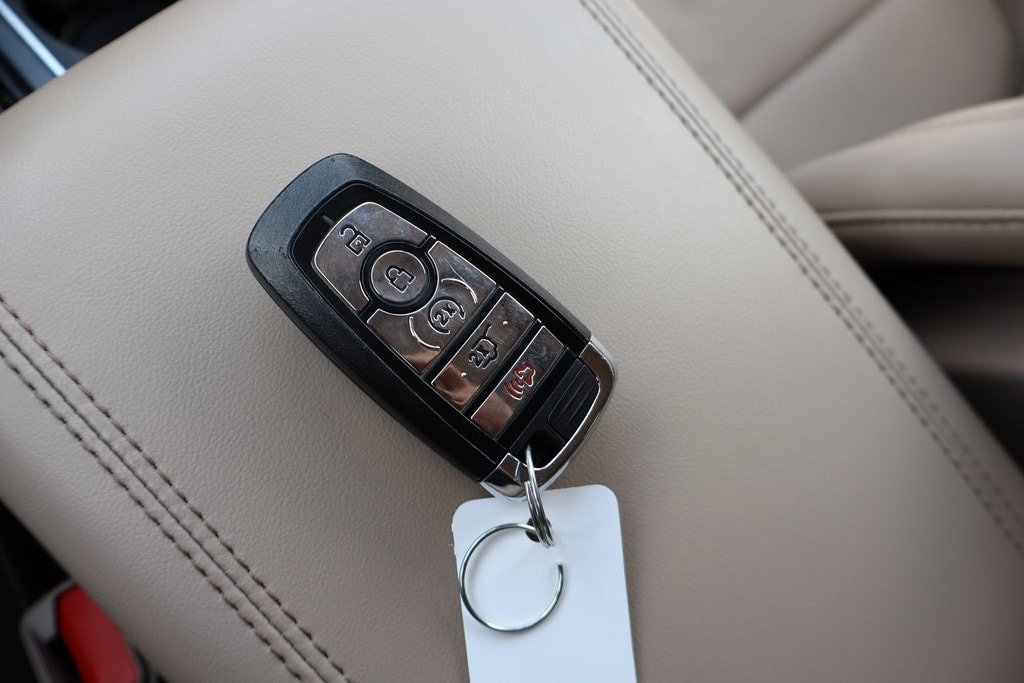 Used 2022 Lincoln Corsair Reserve w/ Equipment Group 201A image 37