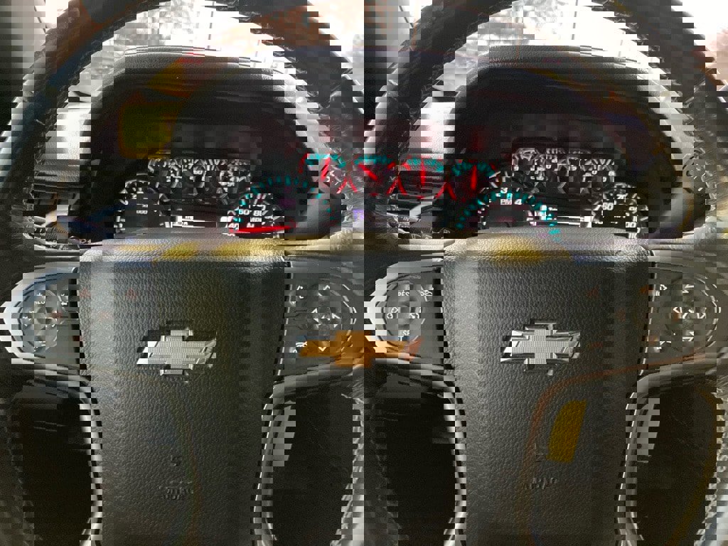 Used 2018 Chevrolet Tahoe LT image 17