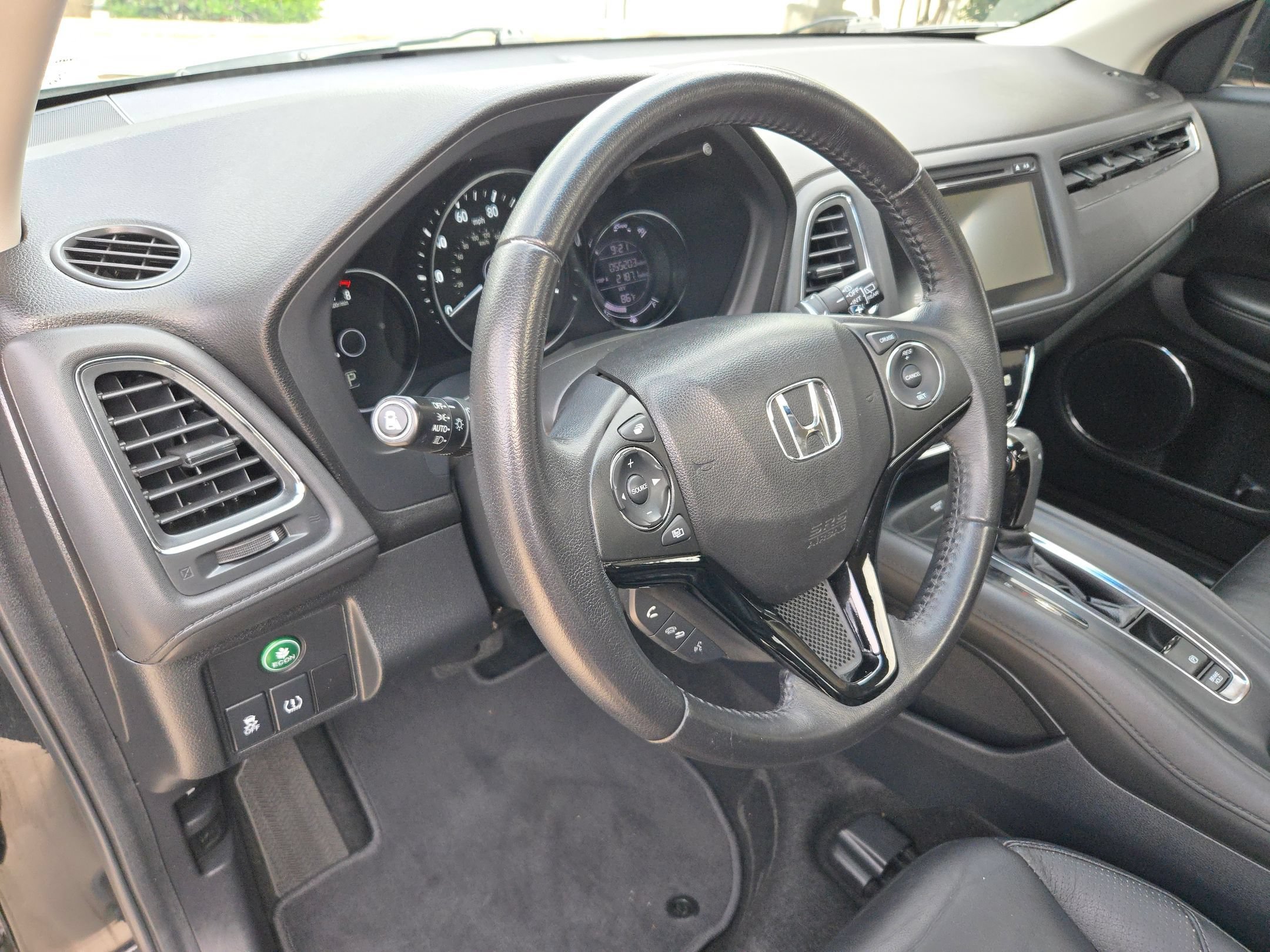 Used 2017 Honda HR-V EX-L image 11