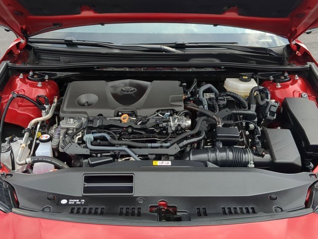 Used 2025 Toyota Camry XLE image 32