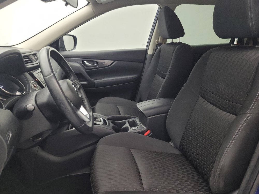 Used 2020 Nissan Rogue SV FWD image 17