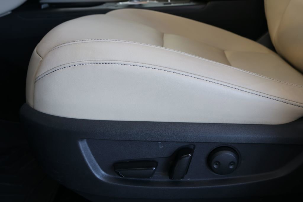 Certified 2020 INFINITI QX50 Luxe w/ Navigation Package image 14