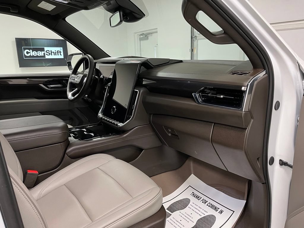 Used 2025 GMC Yukon Elevation AWD/4WD image 56