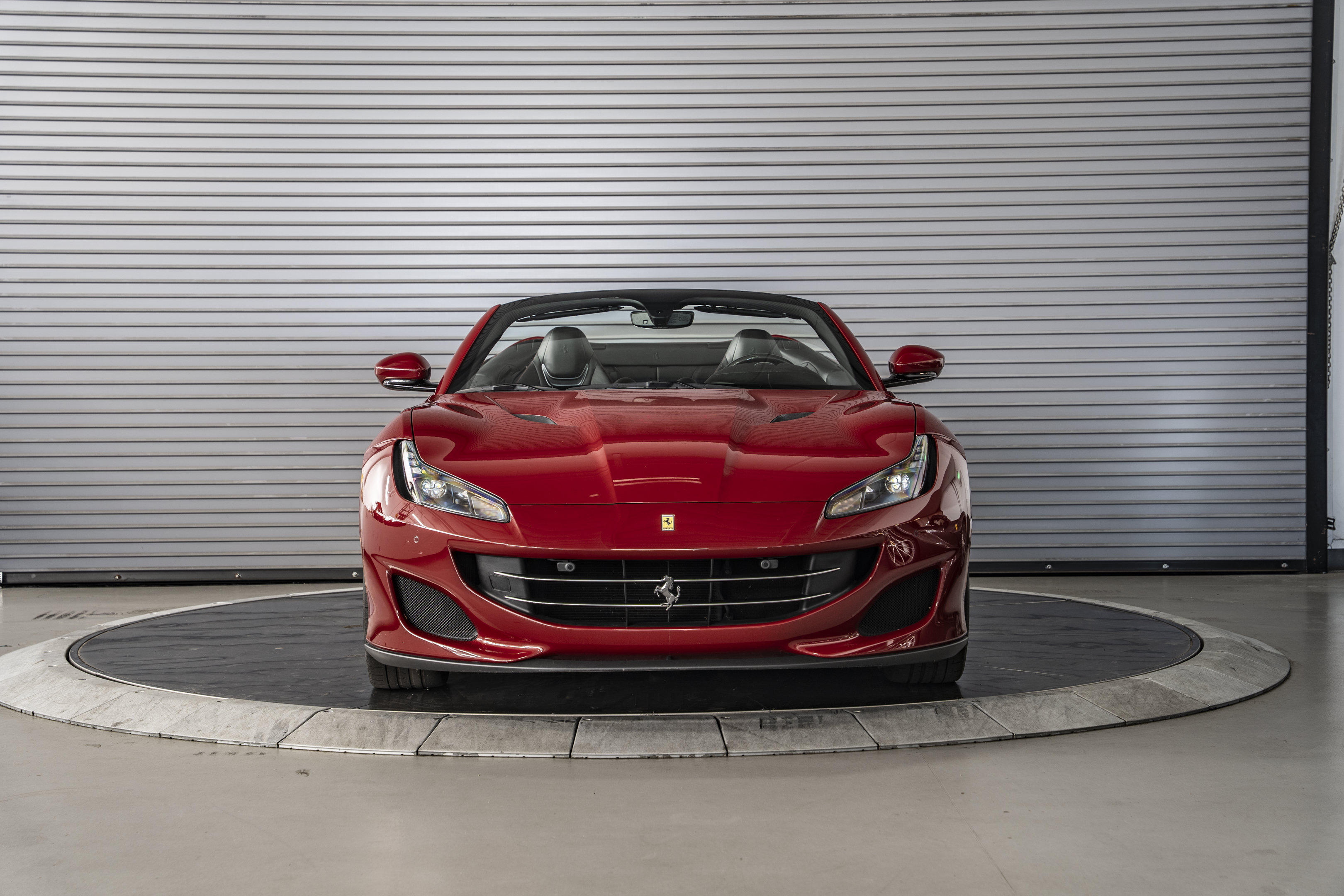 Used 2019 Ferrari Portofino RWD image 8