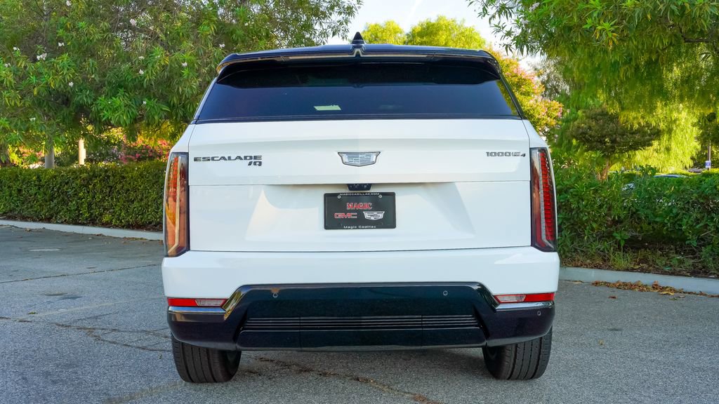 New 2025 Cadillac Escalade IQ Sport 2 w/ LPO, ONYX Package image 11