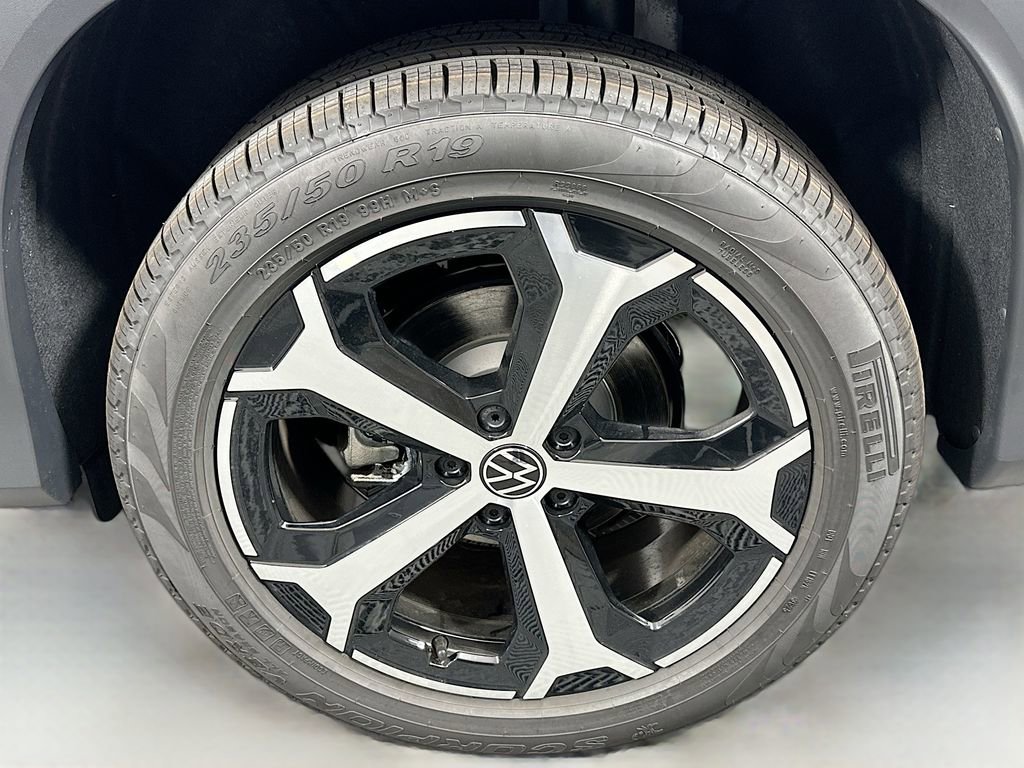 New 2026 Volkswagen Tiguan SE image 7
