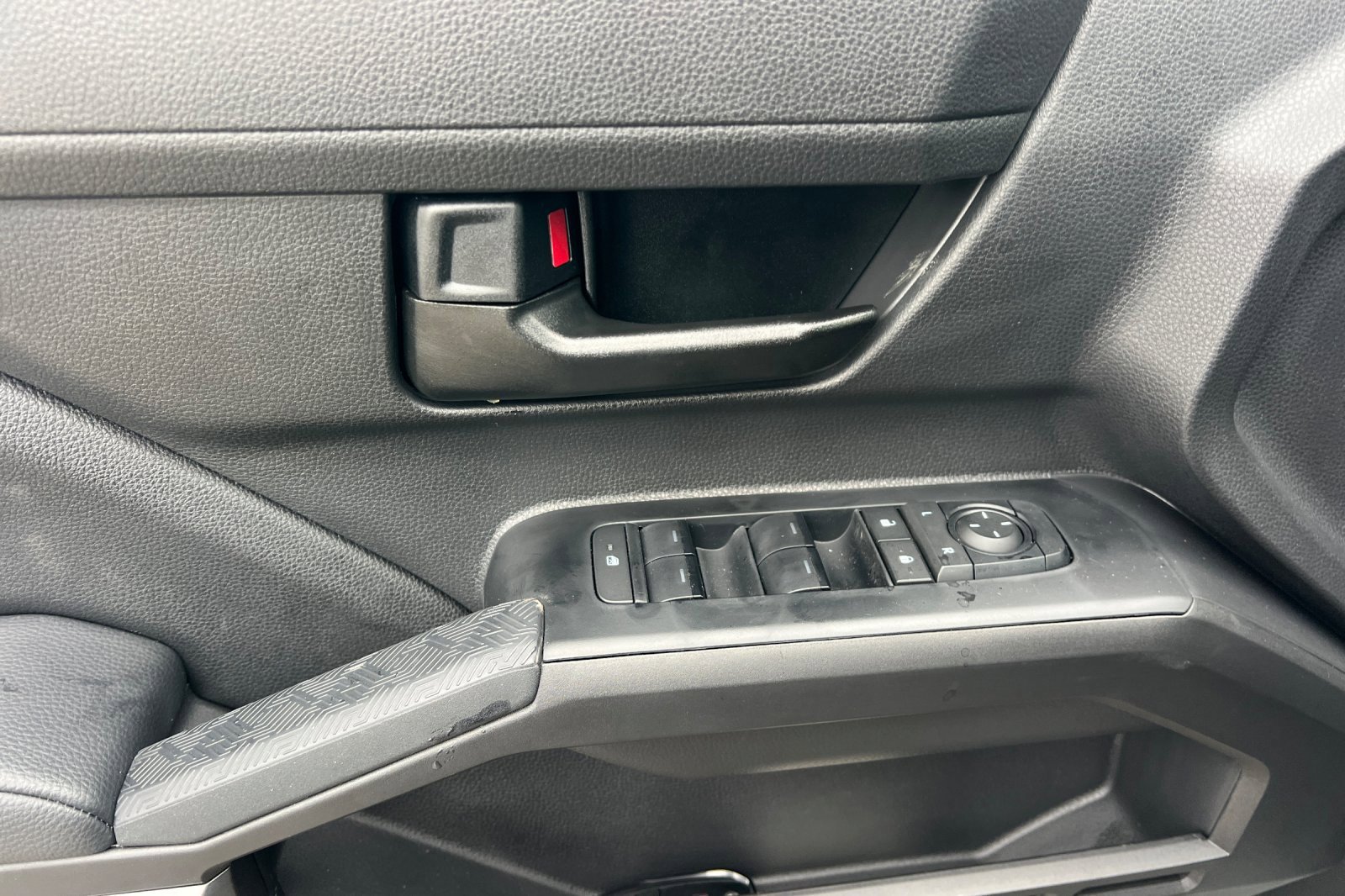 New 2026 Toyota Tacoma SR5 image 8