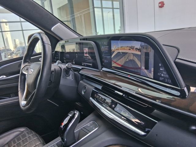 Used 2023 Cadillac Escalade Sport Platinum AWD/4WD image 15