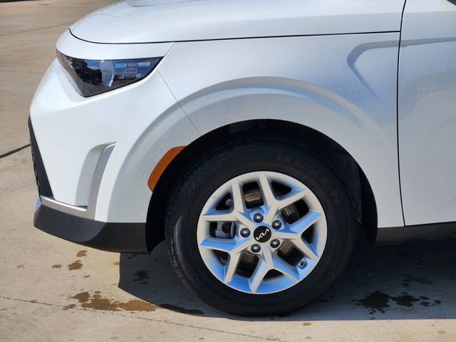 Certified 2025 Kia Soul LX FWD image 8