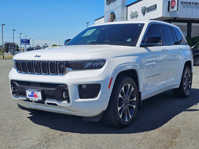 Certified 2023 Jeep Grand Cherokee Overland w/ Adv Protech Group III AWD/4WD image 7