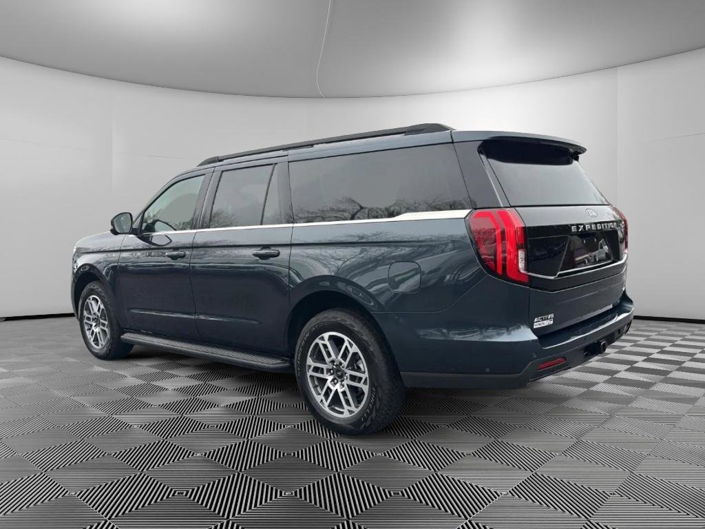 Used 2025 Ford Expedition Max Active image 3