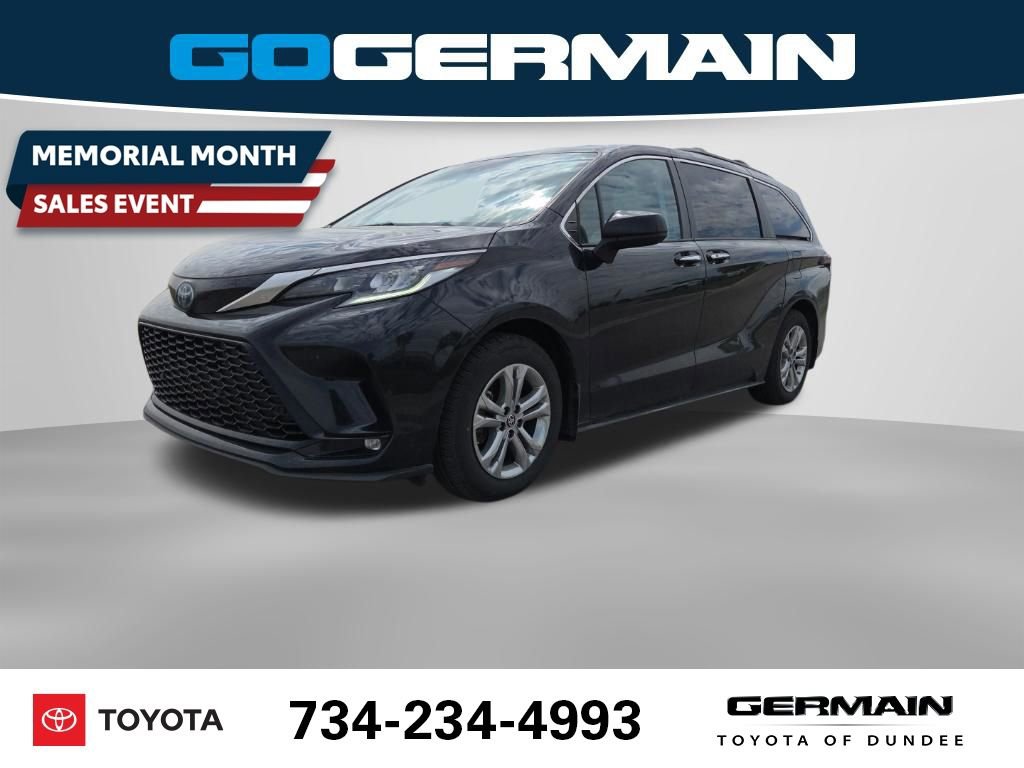 Used 2022 Toyota Sienna XSE AWD/4WD image 1